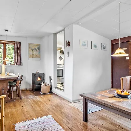 2 Bedroom Awesome In Haarby Tatil Evi Hårby